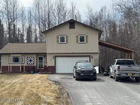 730 Turner Dr, North Pole, AK 99705