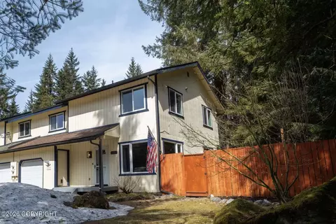 8097 Threadneedle St, Juneau, AK 99801