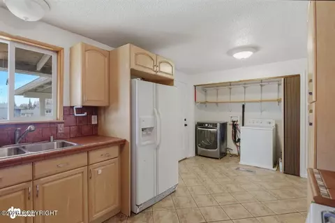 4413 E 8th Ave, Anchorage, AK 99508 photo 10