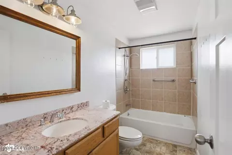 4413 E 8th Ave, Anchorage, AK 99508 photo 17