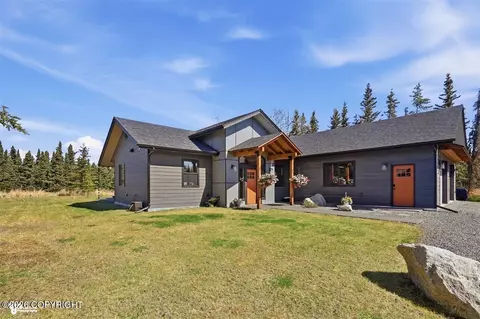 624 Yupik Rd, Soldotna, AK 99669