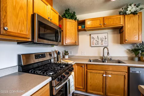 Kitchen - 12750 E Outer Springer Loop, Palmer, AK 99645 photo 3 of 4