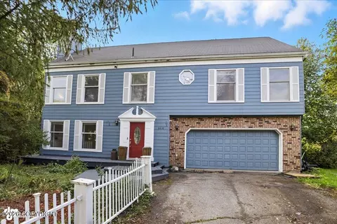 8830 Banjo Cir, Anchorage, AK 99502
