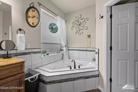 Bath - 10927 Splendor Loop, Eagle River, AK 99577 photo 3 of 6