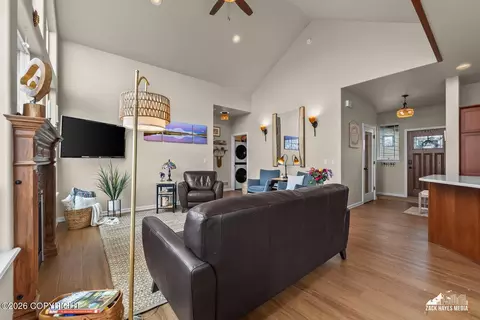 Living - 10927 Splendor Loop, Eagle River, AK 99577 photo 6 of 8