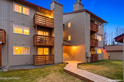 9725 Independence Dr # 208, Anchorage, AK 99507