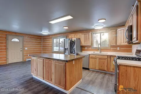 14073 W Brittany Lou Ave, Houston, AK 99623