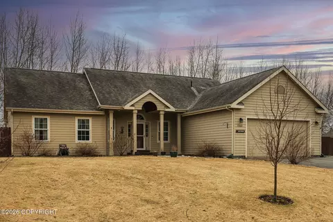 2263 N Kelso Ln, Palmer, AK 99645