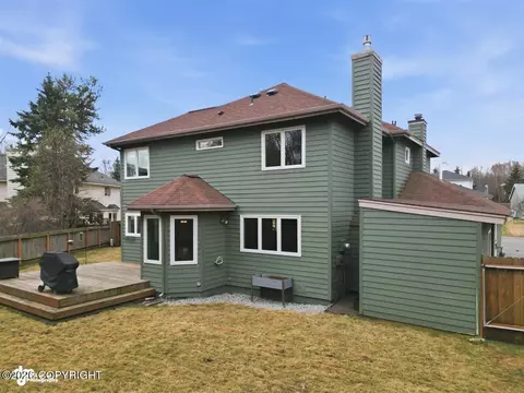 Exterior - 7513 Setter Dr, Anchorage, AK 99502 photo 6 of 12