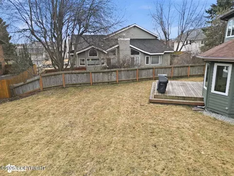 Exterior - 7513 Setter Dr, Anchorage, AK 99502 photo 10 of 12