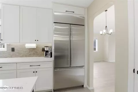 Kitchen - 7513 Setter Dr, Anchorage, AK 99502 photo 5 of 6