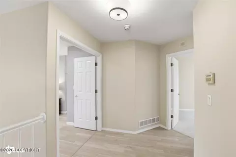 Entry Way - 7513 Setter Dr, Anchorage, AK 99502 photo 4 of 4
