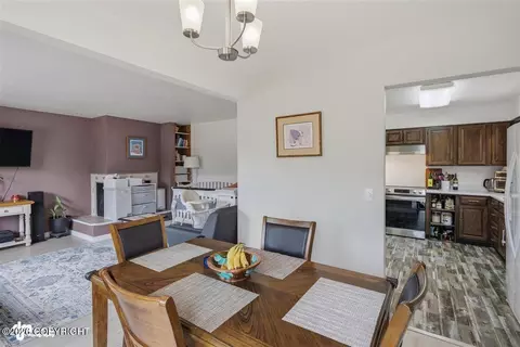 Dining - 4161 Hampton Dr # 11A, Anchorage, AK 99504 photo 3 of 3