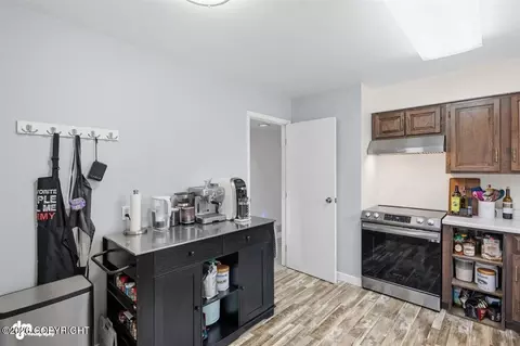 Kitchen - 4161 Hampton Dr # 11A, Anchorage, AK 99504 photo 2 of 3