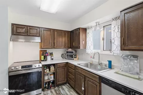 Kitchen - 4161 Hampton Dr # 11A, Anchorage, AK 99504 photo 3 of 3