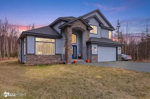8618 E Wolf Creek Rd, Wasilla, AK 99654