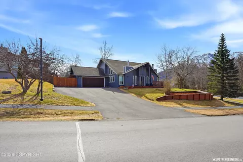 9717 E Chichagof Loop, Eagle River, AK 99577