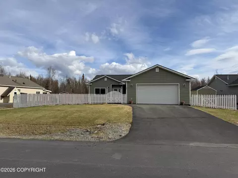 480 W Goldenwood St, Wasilla, AK 99654