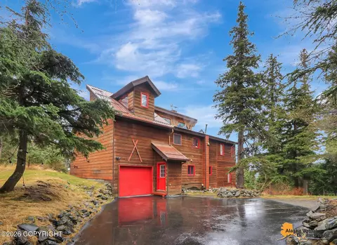 17520 Snow Crest Ln, Anchorage, AK 99516