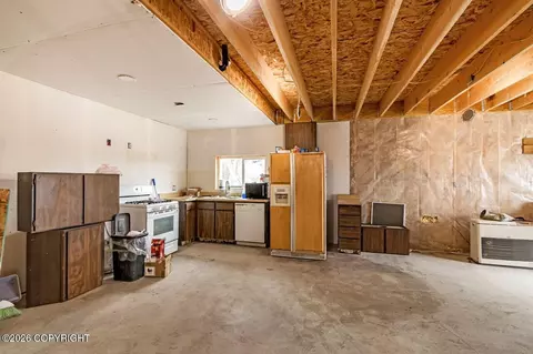 Kitchen - 19540 W Bishops Gate, Willow, AK 99688 photo 1 of 1