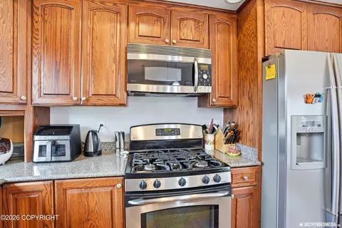 Kitchen - 9515 Dundas Cir, Eagle River, AK 99577 photo 2 of 4