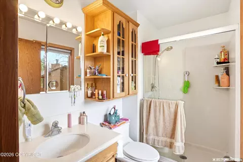 Bath - 9515 Dundas Cir, Eagle River, AK 99577 photo 2 of 3