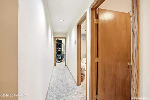 Entry Way - 19430 Citation Rd, Eagle River, AK 99577 photo 4 of 8