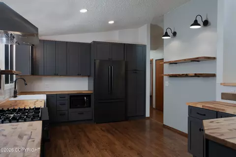 Kitchen - 19430 Citation Rd, Eagle River, AK 99577 photo 9 of 13