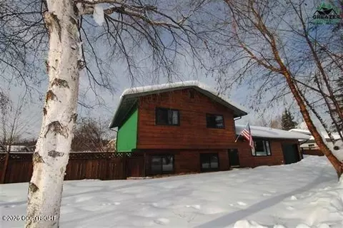 1276 Gold Rush Dr, Fairbanks, AK 99709