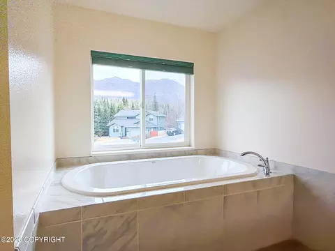 Bath - 19036 Mountain Point Cir, Eagle River, AK 99577 photo 2 of 3