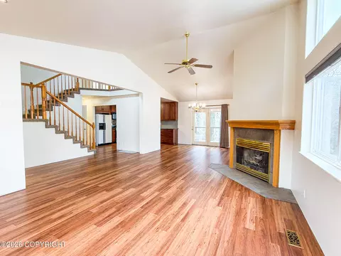 Living - 19036 Mountain Point Cir, Eagle River, AK 99577 photo 2 of 4