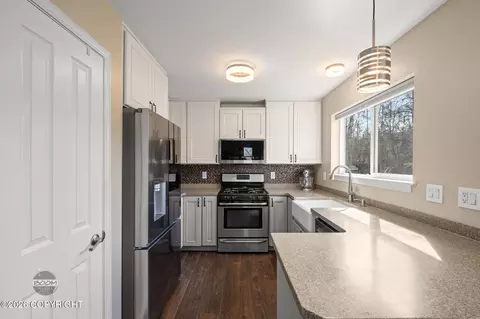 Kitchen - 18840 3rd St, Eagle River, AK 99577 photo 4 of 7