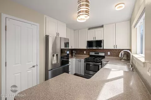 Kitchen - 18840 3rd St, Eagle River, AK 99577 photo 5 of 7