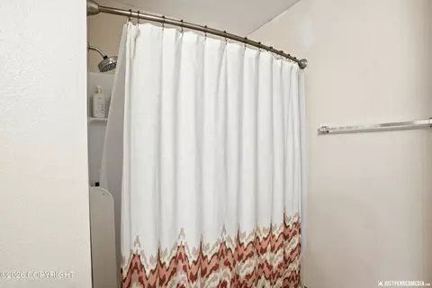 Bath - 11400 Heritage Ct, Eagle River, AK 99577 photo 2 of 2