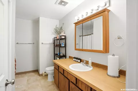 Bath - 11400 Heritage Ct, Eagle River, AK 99577 photo 1 of 2