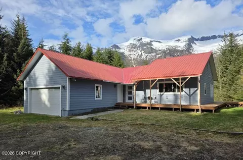 22 Raven Dr, Haines, AK 99827