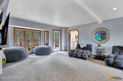 Living - 6550 Farpoint Dr, Anchorage, AK 99507 photo 3 of 5