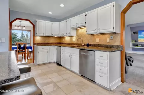 Kitchen - 6550 Farpoint Dr, Anchorage, AK 99507 photo 3 of 5