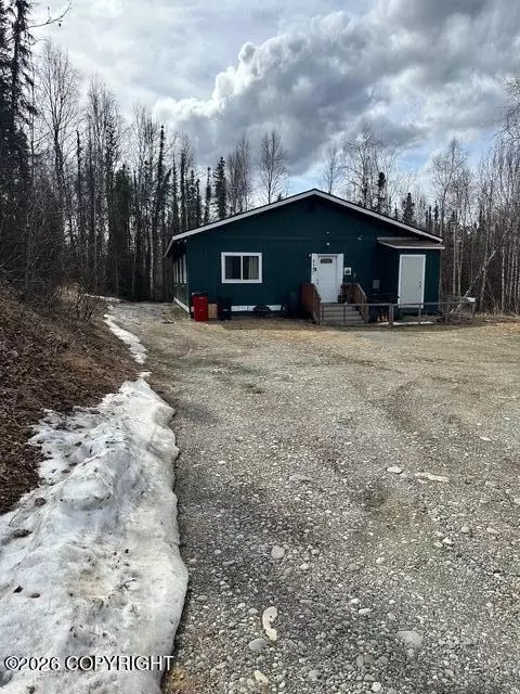 6590 W Yeomen Dr, Wasilla, AK 99623