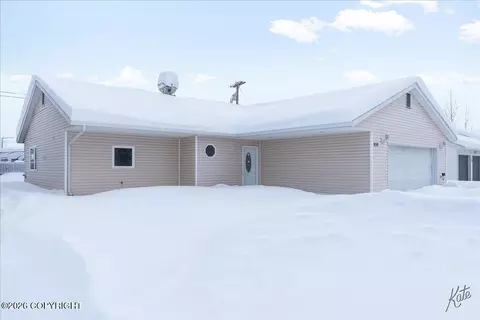 930 Shellinger St, North Pole, AK 99705