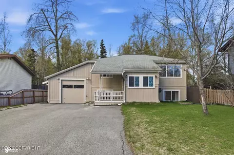 231 Ellen Cir, Anchorage, AK 99515