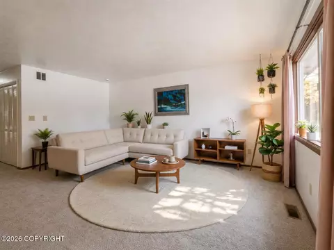 3913 Starburst Cir, Anchorage, AK 99517
