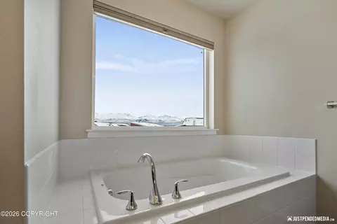 Bath - 1007 Northpointe Bluff Dr, Anchorage, AK 99501 photo 5 of 5
