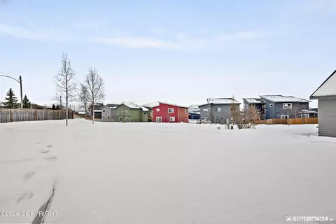 Exterior - 1007 Northpointe Bluff Dr, Anchorage, AK 99501 photo 2 of 8