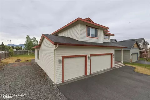 Exterior - 1007 Northpointe Bluff Dr, Anchorage, AK 99501 photo 4 of 8