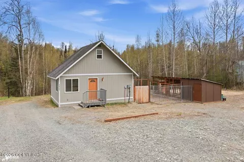 5805 S Saquonee St, Big Lake, AK 99652