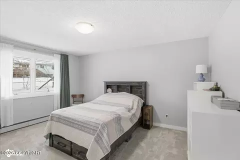 Bedroom - 4154 Hampton Dr, Anchorage, AK 99504 photo 5 of 6