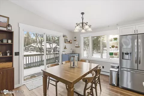Dining - 4154 Hampton Dr, Anchorage, AK 99504 photo 1 of 1