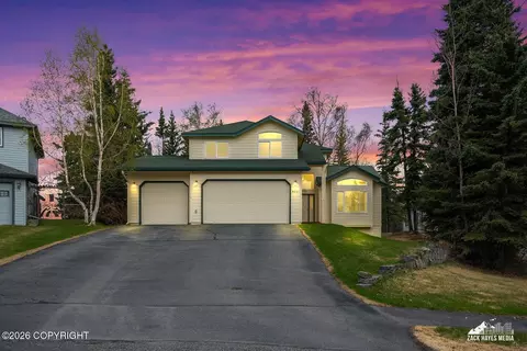 9001 Snowy Owl Cir, Anchorage, AK 99507