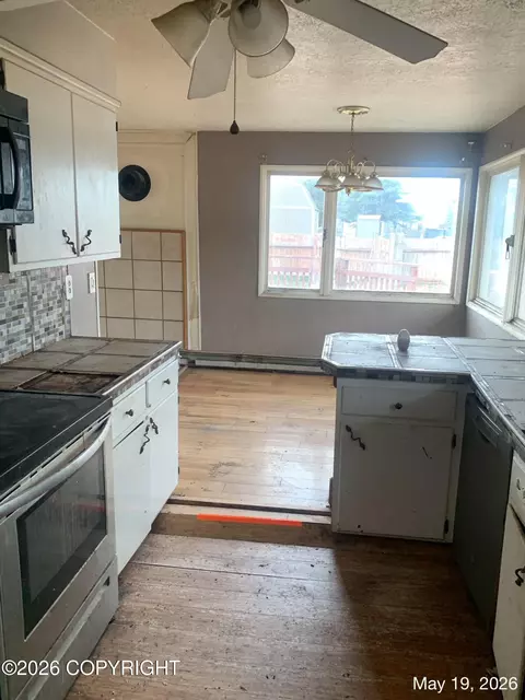 Kitchen - 8012 E 5th Ave, Anchorage, AK 99504 photo 5 of 5